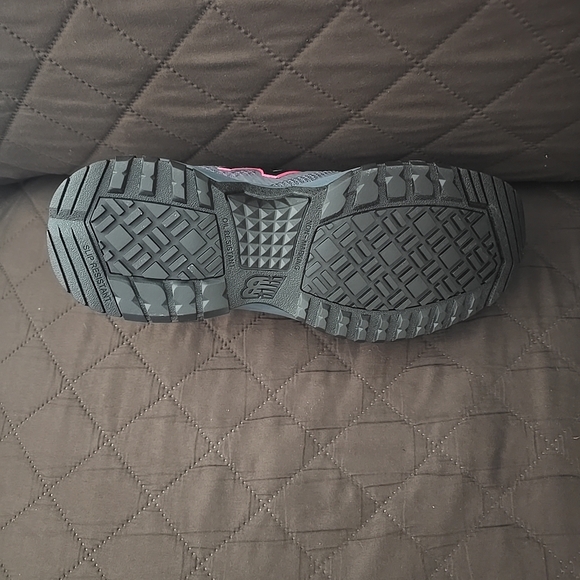 New Balance Women's Composite Toe 589v1 Industrial Shoe in Gray and Pink 8.5 NWT - Picture 5 of 7